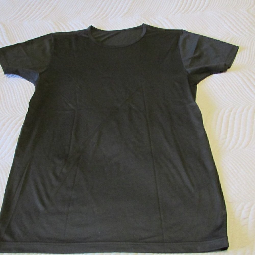 UNIQLO T-Shirt